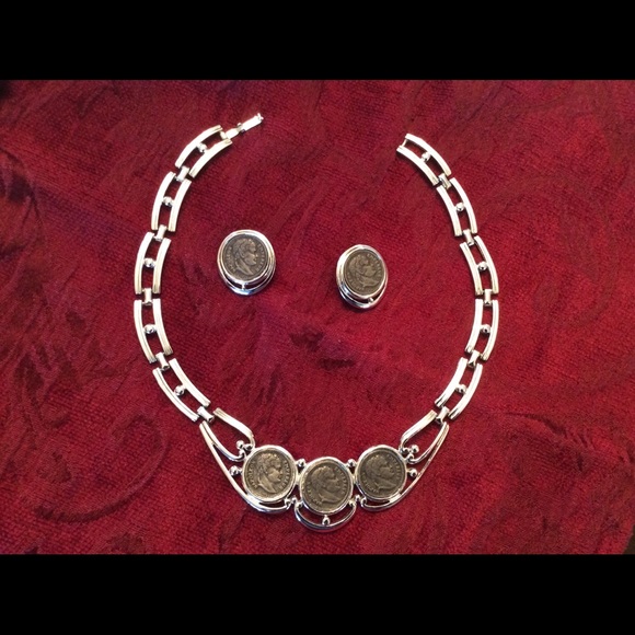 Necklace Set - Picture 2 of 3